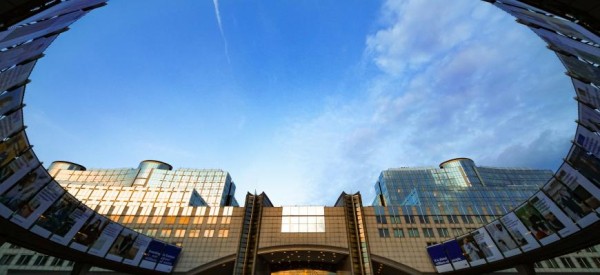 Владельцы «золотых паспортов» попали под угрозу отмены безвиза с ЕС Владельцы «золотых паспортов» попали под угрозу отмены безвиза с ЕС