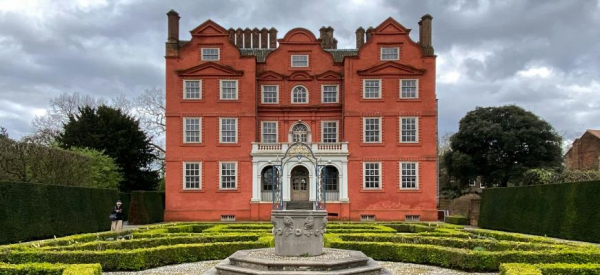 Владельцы дорогой недвижимости и арендодатели Великобритании готовятся к росту налогов Владельцы дорогой недвижимости и арендодатели Великобритании готовятся к росту налогов