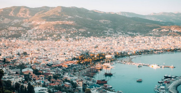 Сколько нужно денег для жизни в Турции в 2025 году